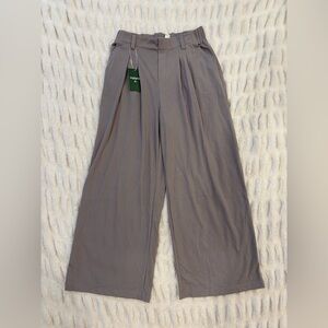 NWT Halara Wide Leg Pull On Dress Pants Size Medium